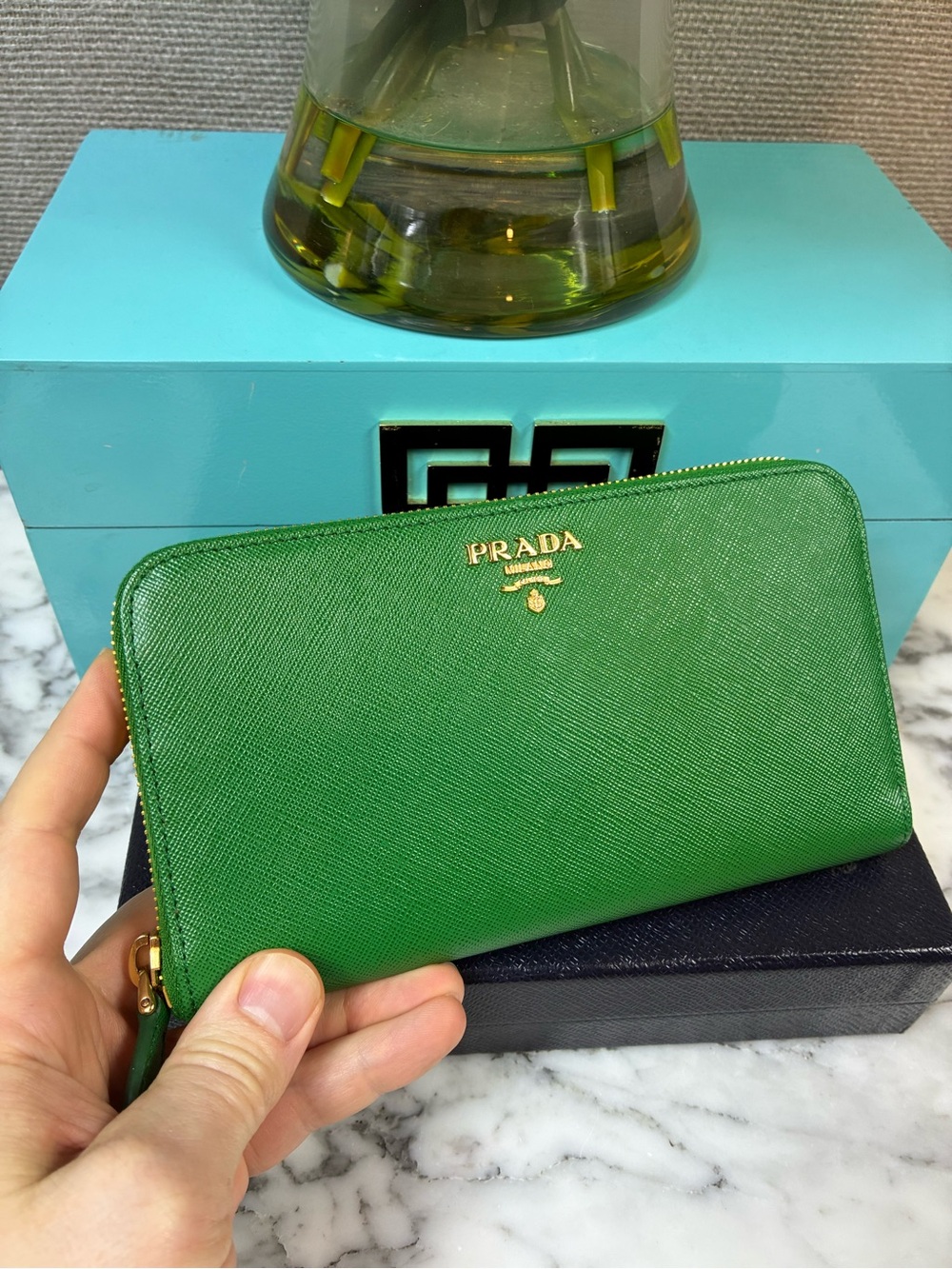 Prada Verde Green Saffiano Leather Zip Around Wallet - NWOT Brand New w/ Box - Picture 3 of 15